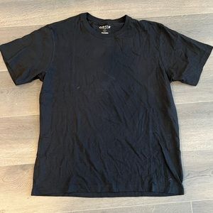 Plain black tshirt
